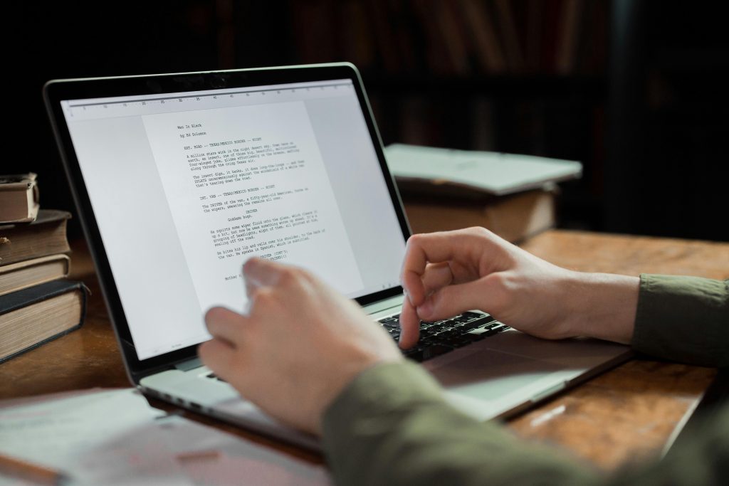 200+ Expository Essay Topics for High School Students (2026 Edition)