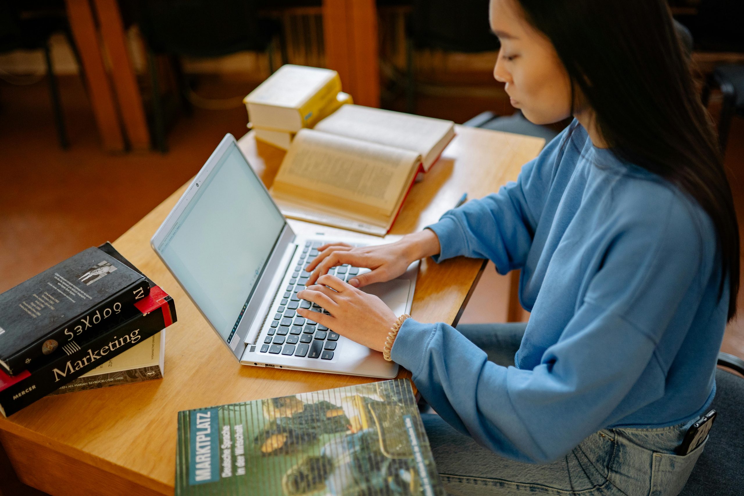 How to Write a Conclusion for an Essay: Complete Guide + Examples (2026)